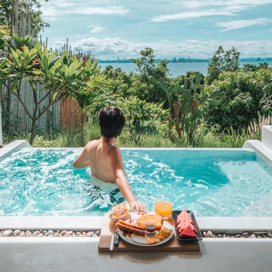 Myth Koh Larn Resort Bar And Bistro 외부 사진